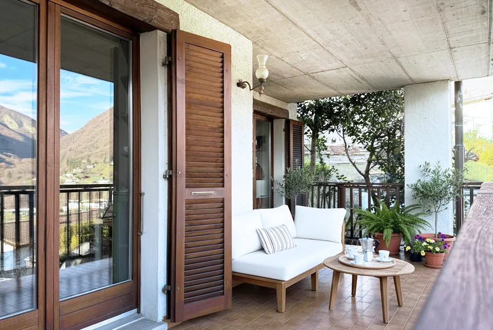 SCHÖNE VILLA MIT 4 ZIMMERN, 2 TERRASSEN UND GARTEN IN AROGNO – Foto 14 von 19