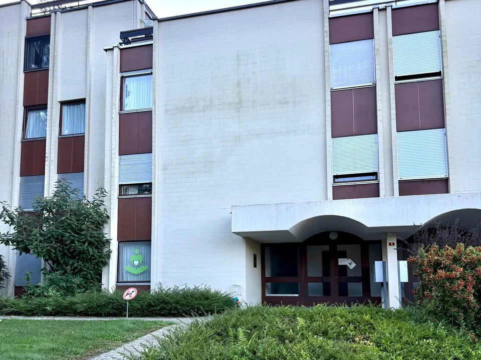 AFFITTASI SPLENDIDO BILOCALE VISTA LAGO CON PISCINA A CADRO – foto 7 di 10