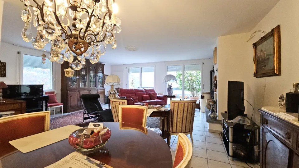 VILLA DI 5.5 LOCALI CON VISTA SUL LAGO MAGGIORE A PIANEZZO