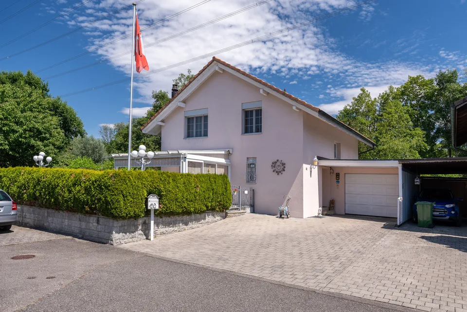 Gepflegtes 4.5 Zi.-EFH an Sackgasse mit Zugang zur alten Aare