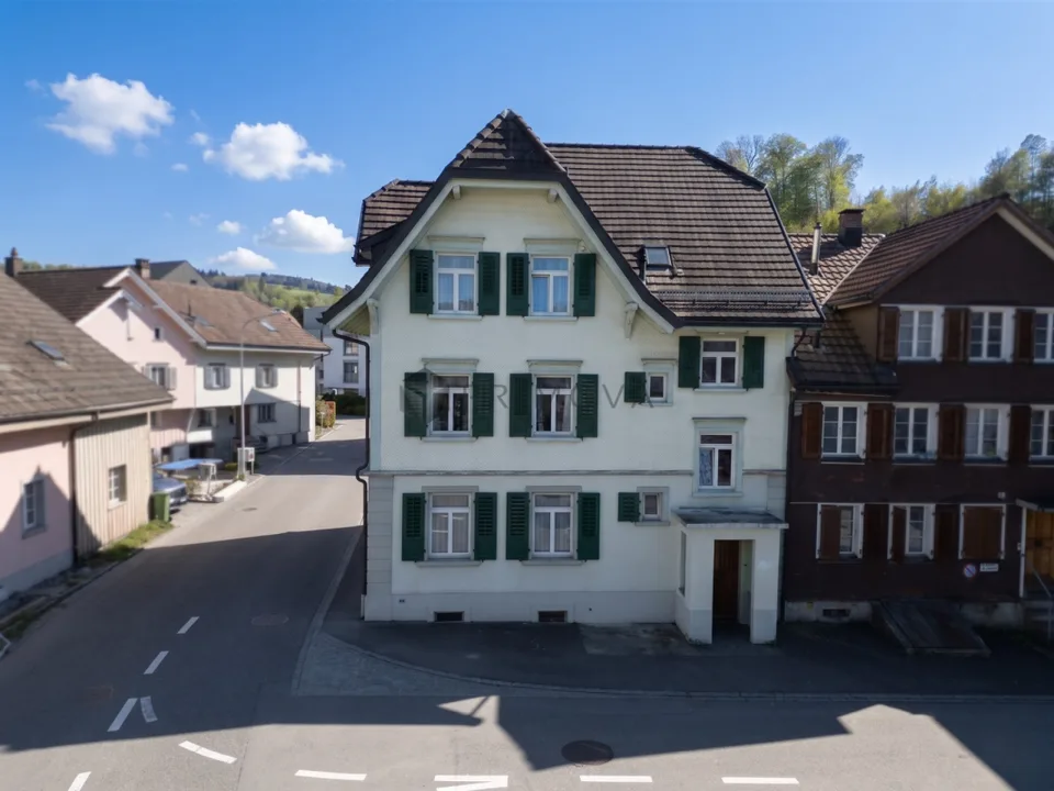 Attraktives Eckhaus mit zwei Wohneinheiten - ideal für Familien oder Investoren