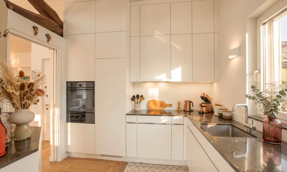 BELLA CASA INDIPENDENTE DI 3.5 LOCALI CON DARSENA A BISSONE