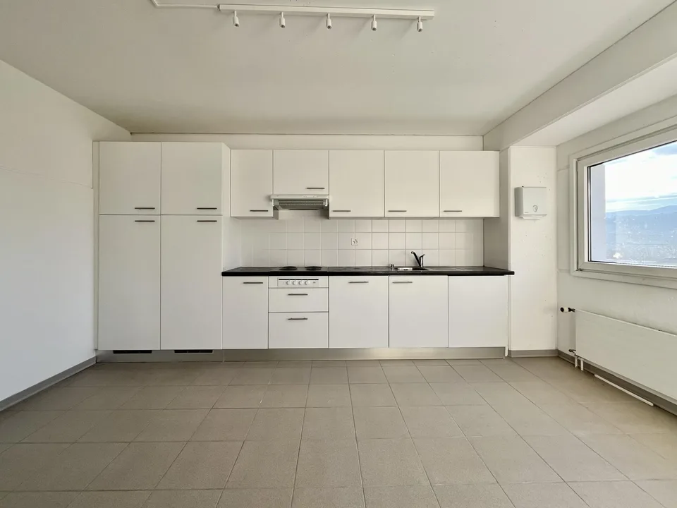 ZU VERMIETEN KOMMERZIELLER RAUM FÜR BÜRO-ATELIER IN BEDANO – Foto 9 von 10