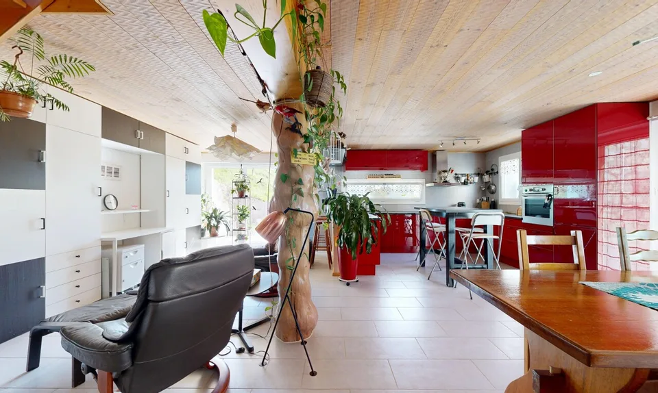 Les Bayards: Ancienne ferme avec grange et appartements