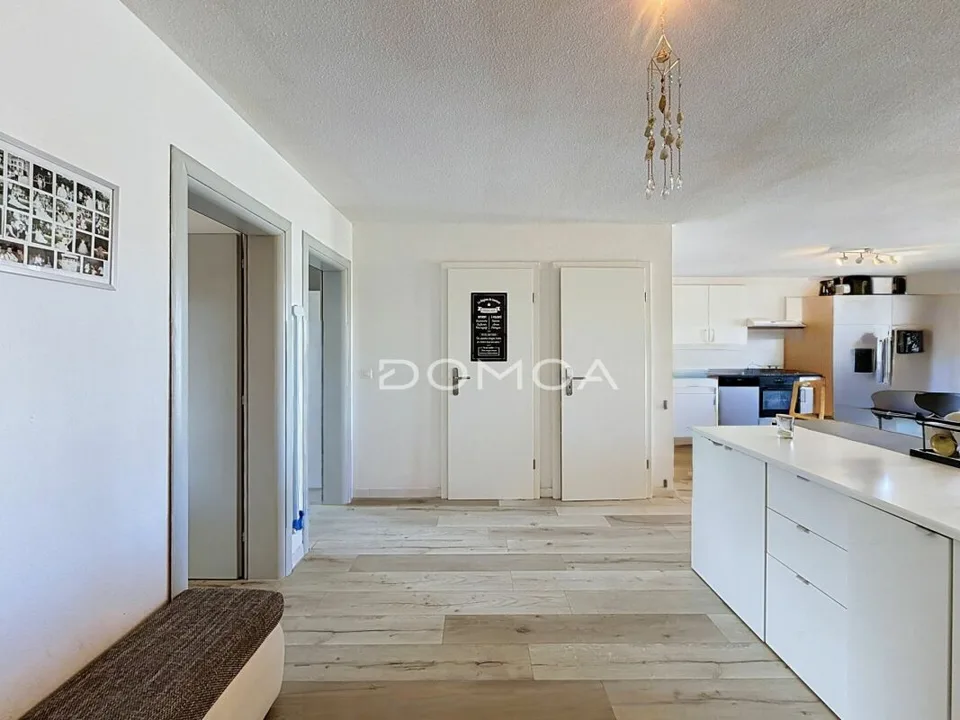 Charmanter Apartment mit 3,5 Zimmern und großer Terrasse – Foto 6 von 11