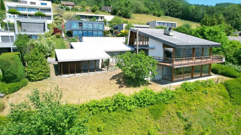 Grossräumiges Einfamilienhaus an Top-Lage mit traumhafter Aussicht