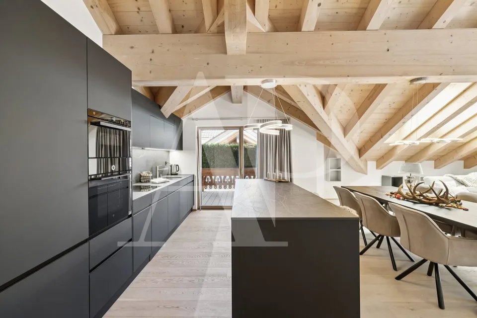 Geräumige Wohnung im Dachgeschoss mit Panoramablick – Foto 16 von 27