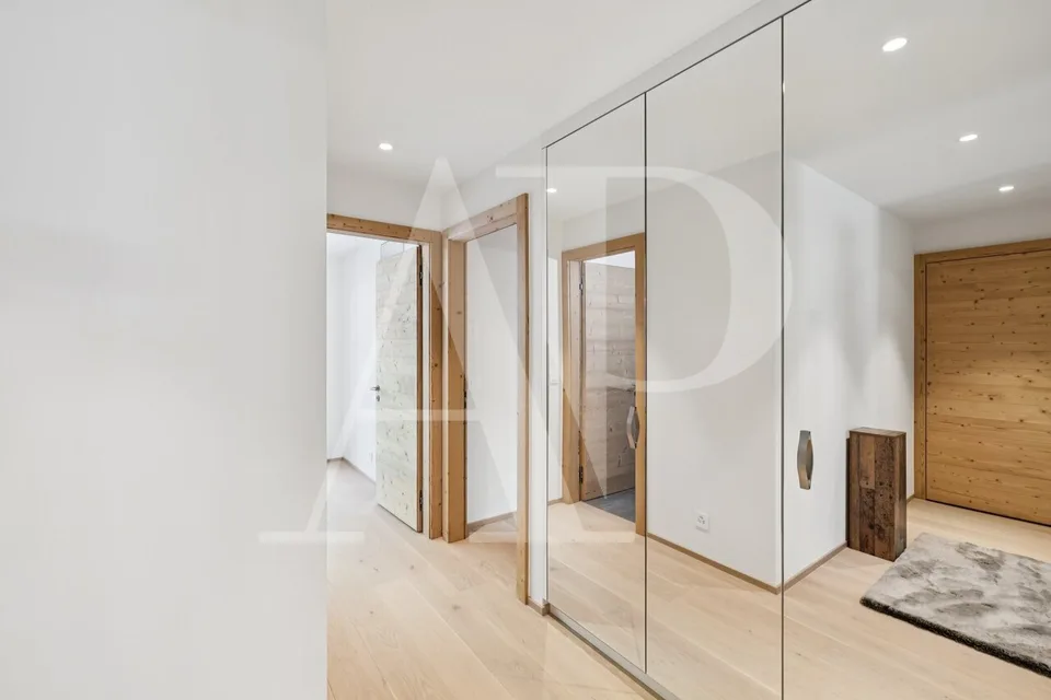 Geräumige Wohnung im Dachgeschoss mit Panoramablick – Foto 22 von 27