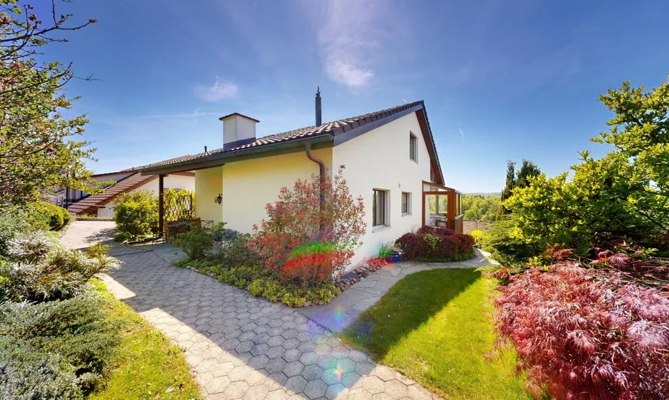 Freistehendes 6.5-Zimmer-Einfamilienhaus an ruhiger Lage in Eggenwil