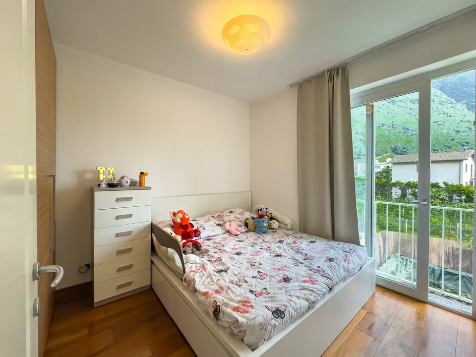 Large and bright twin house in Melano