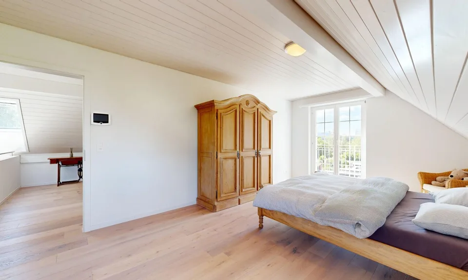 Freistehendes Einfamilienhaus mit unverbaubarer Aussicht – Foto 7 von 19