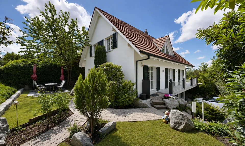 Freistehendes Einfamilienhaus mit unverbaubarer Aussicht – Foto 12 von 19