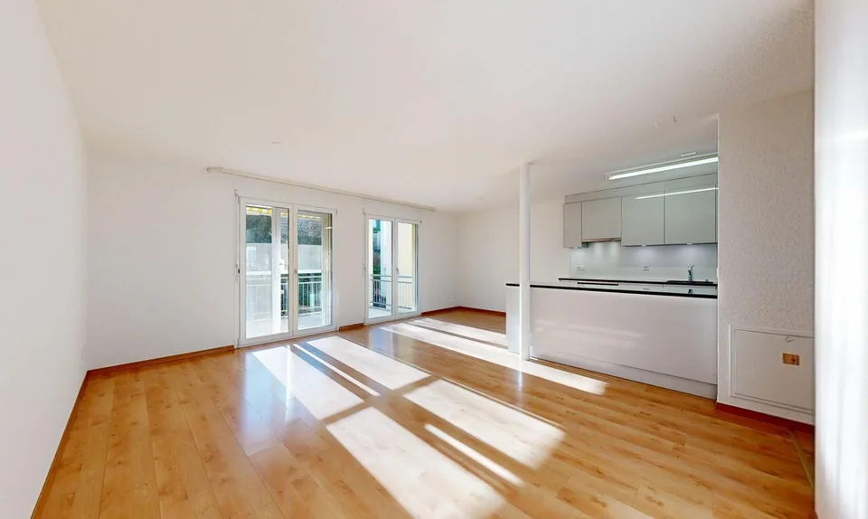 Lichtdurchflutete 3.5-Zimmer-Wohnung in Samstagern