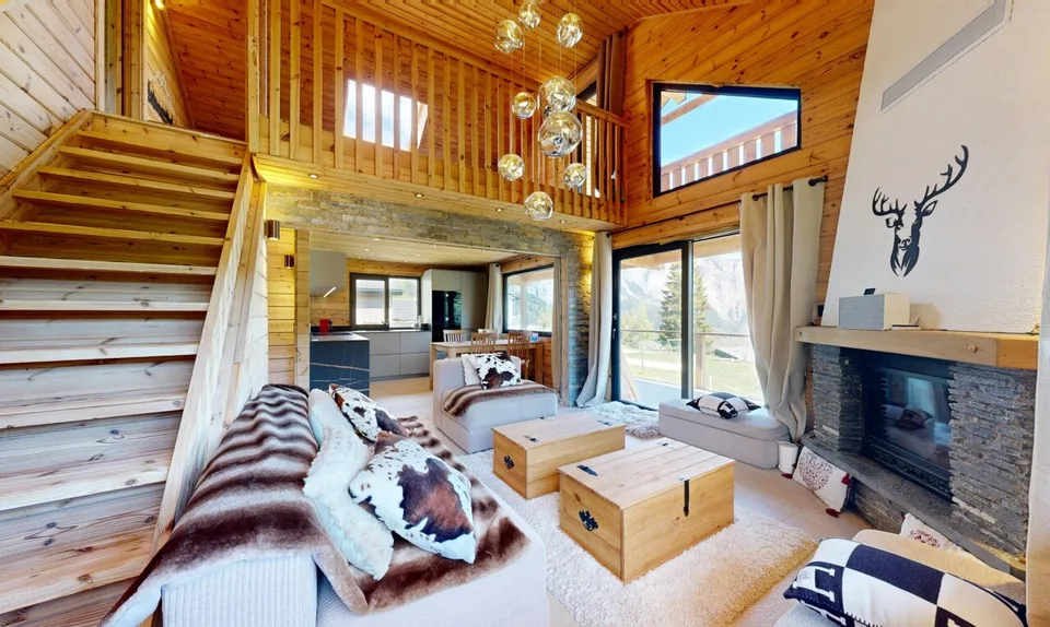 Exclusif: Magnifique chalet rénové et meublé avec soins