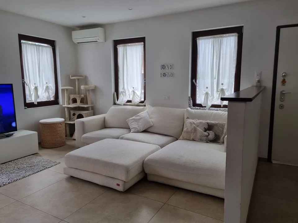 3,5-Zimmer-Wohnung in einem Innenhof in Coldrerio