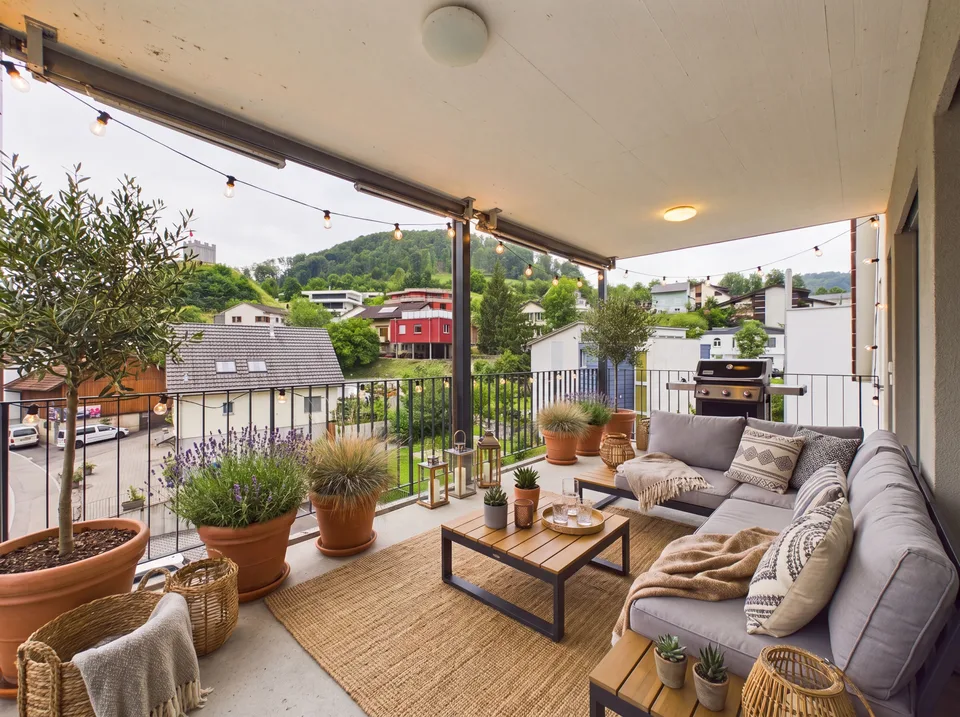 Moderne 5.5-Zimmer-Maisonette mit Balkon, Zunzgen