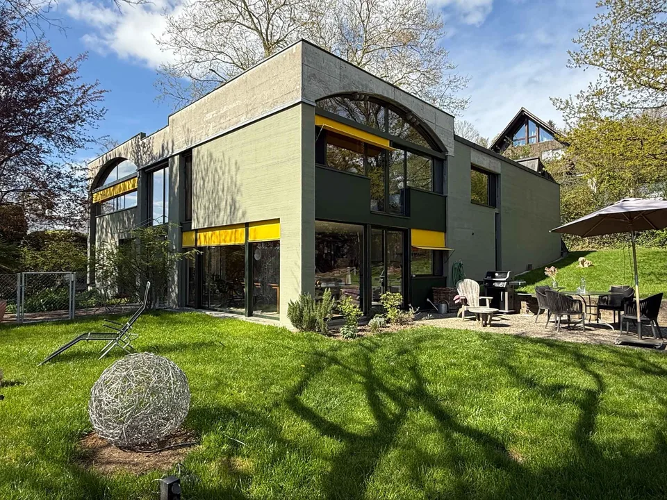 70s Architekten-Ikone: Extravagantes Loft-Wohnen an der Goldküste