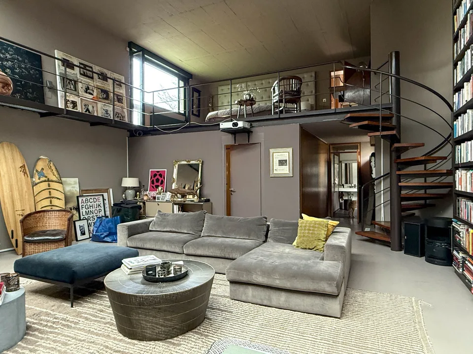 70s Architekten-Ikone: Extravagantes Loft-Wohnen an der Goldküste