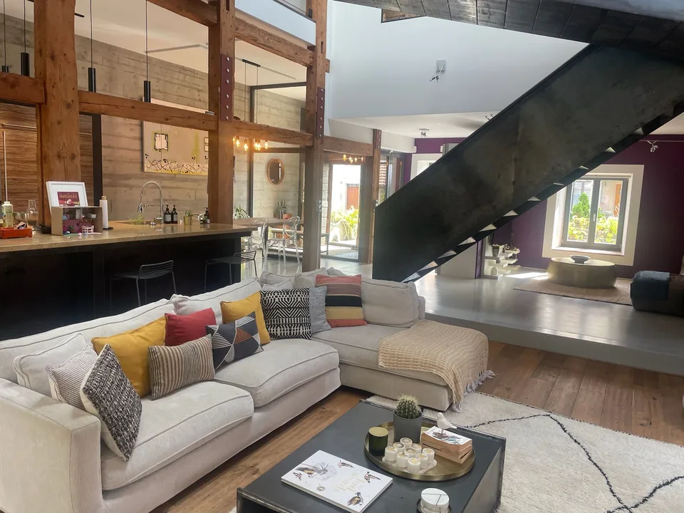 Elegant villa with modern comfort completely furnished in Gimel, available from August 2026
