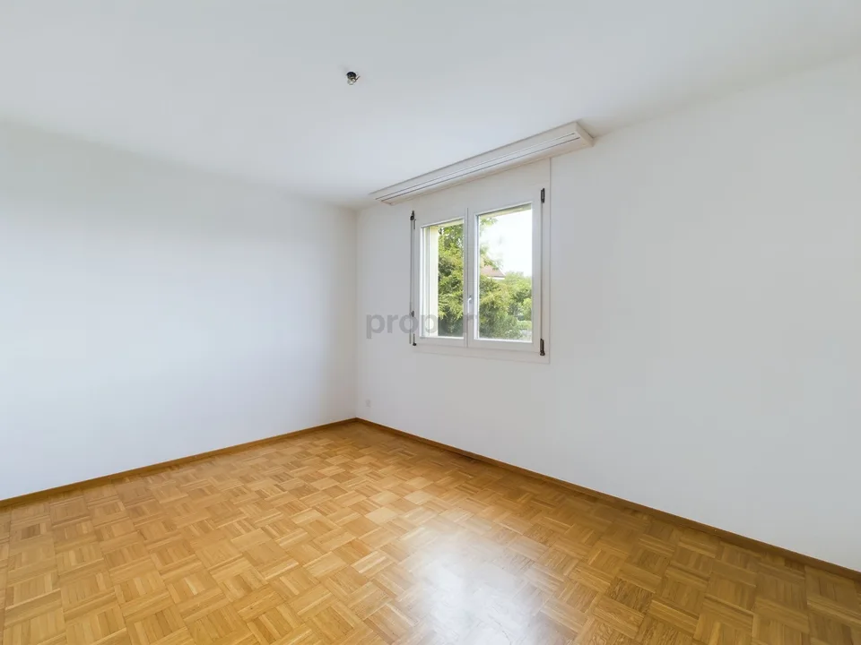 Appartamento accogliente di 4,5 stanze con area giardino e layout adatto alle famiglie