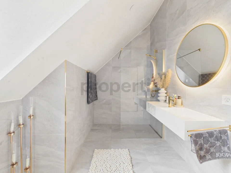 Appartement en duplex moderne avec galerie à Niedergösgen