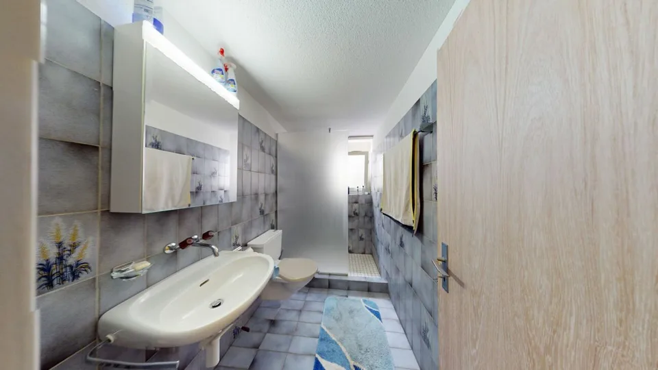 RESERVIERT . Charmantes 5.5 Zimmer Einfamilienhaus mit Alpenblick und traumhaftem Garten – Foto 13 von 14