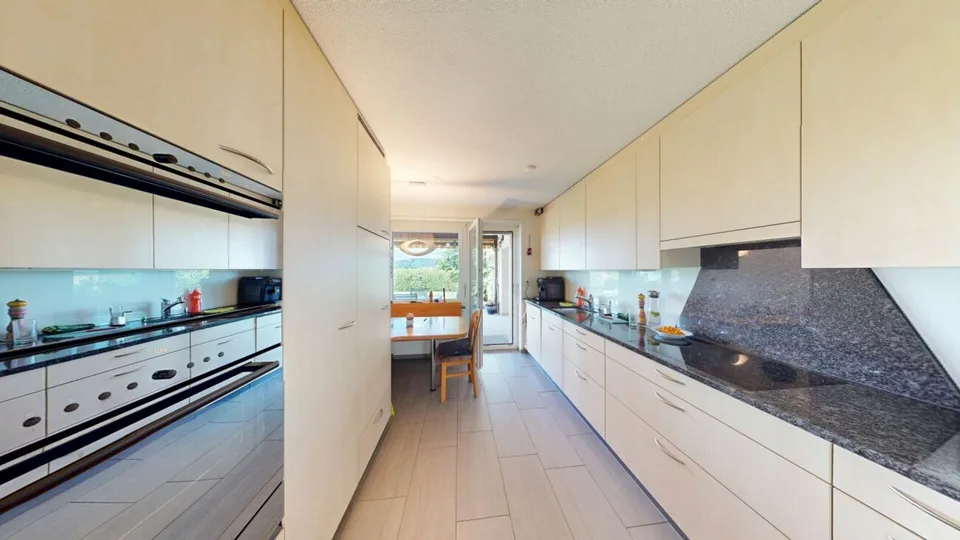 RESERVIERT . Charmantes 5.5 Zimmer Einfamilienhaus mit Alpenblick und traumhaftem Garten – Foto 7 von 14