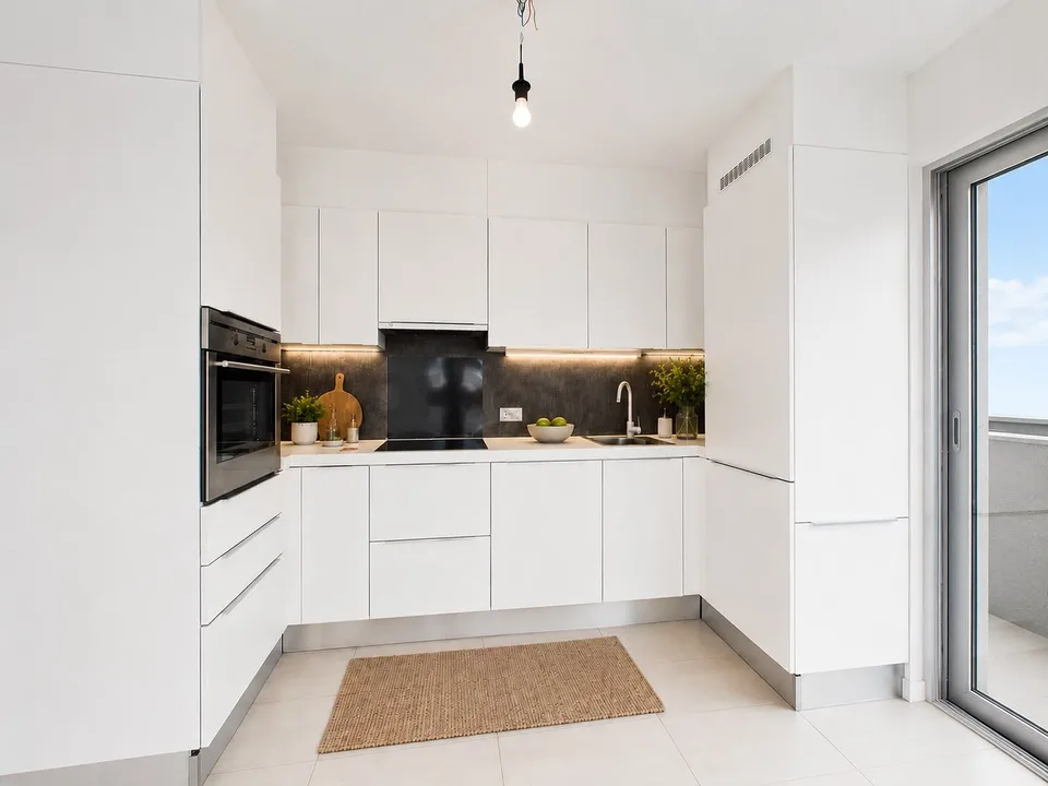 Wunderschöner privater Garten, bewohnbarer Balkon, moderne Räume in ruhiger Lage ohne Hausgeld