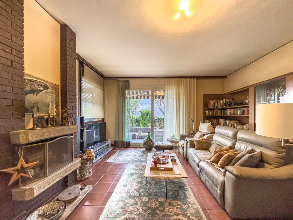 Casa a schiera con vista aperta a Vezia