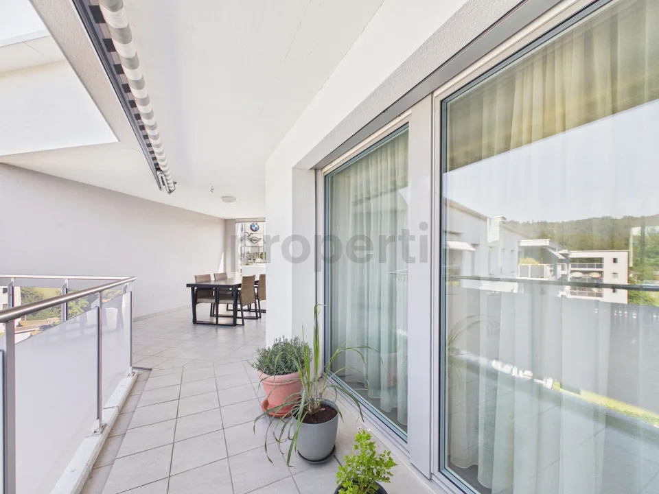 Moderne und grosszügige 3.5-Zimmer-Wohnung in Adliswil