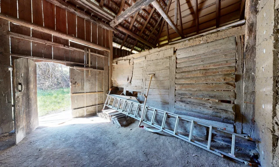 Maison jumelée historique au bord de la forêt avec potentiel d'expansion – photo 10 sur 19