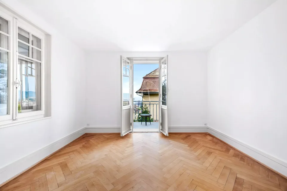 Elegante villa di carattere a Losanna con vista sul lago e potenziale di sviluppo. – foto 3 di 25