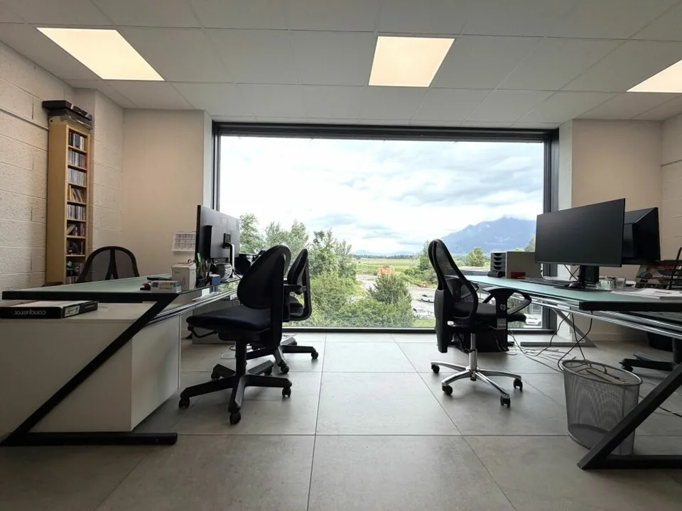 Spacious office with conference space for rent