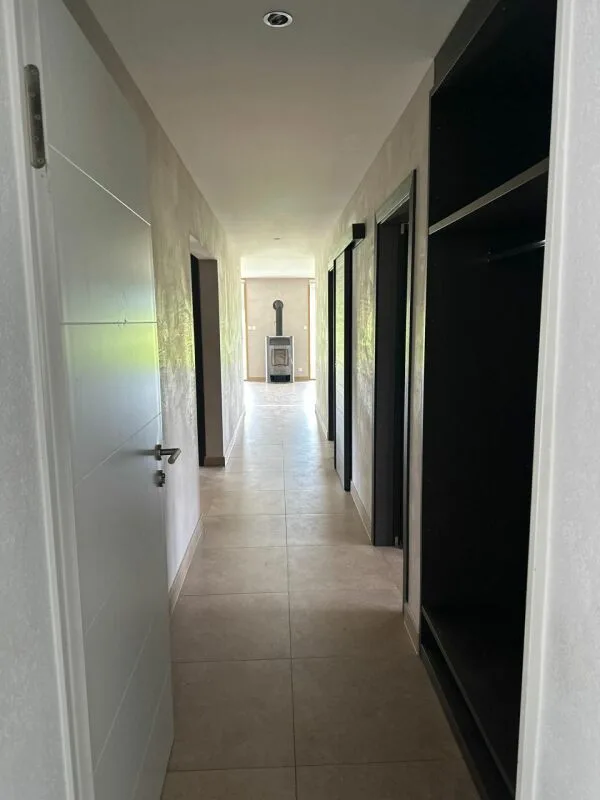 Appartement en rez de 5.5 pces à louer