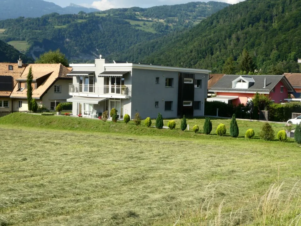 Appartement en rez de 5.5 pces à louer