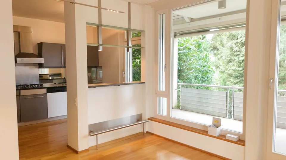 Exklusive Gartenwohnung mit Cheminée &amp; 2 Terrassen  - Bruderholz
