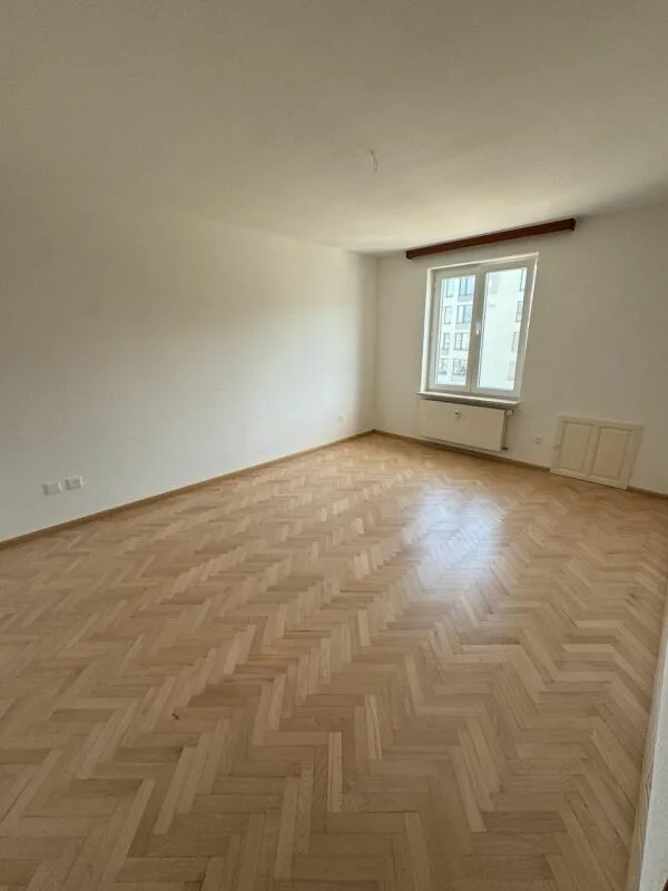 Bright 3.5-room apartment in a central location on Luzernerring