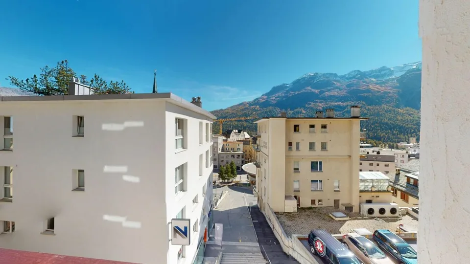 Zuhause im Herzen von St. Moritz - 4,5-Zimmer-Wohnung mit Panoramabalkon – Foto 12 von 15