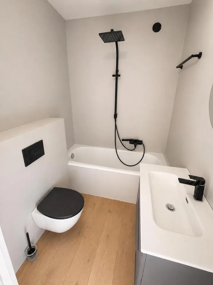 Room for rent in a magnificent 3.5-room apartment in Fribourg - Pérolles district - bright and fully renovated