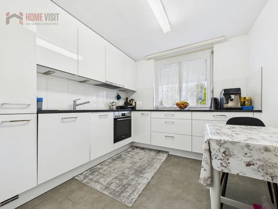 3.5-Zimmer-Wohnung mit grossem Balkon und modernem Wohnkomfort