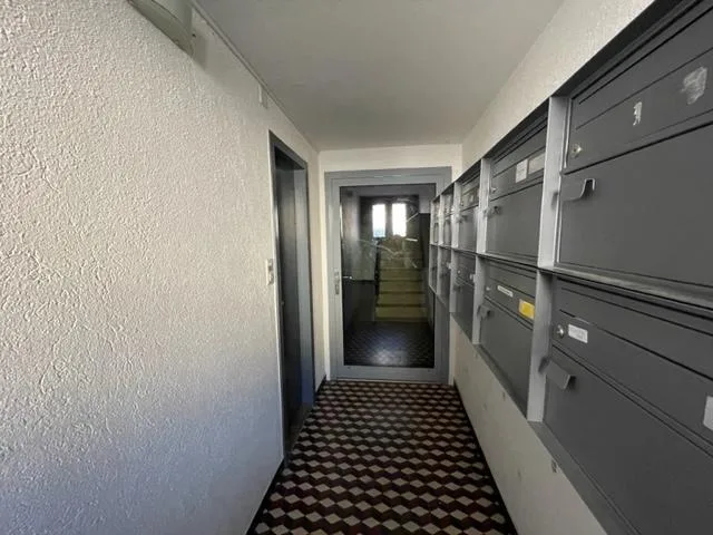 Edificio con rendita del 4,9% netto