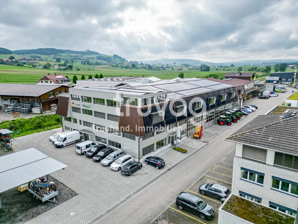 Neuwertige Büro- oder Praxisräumlichkeiten