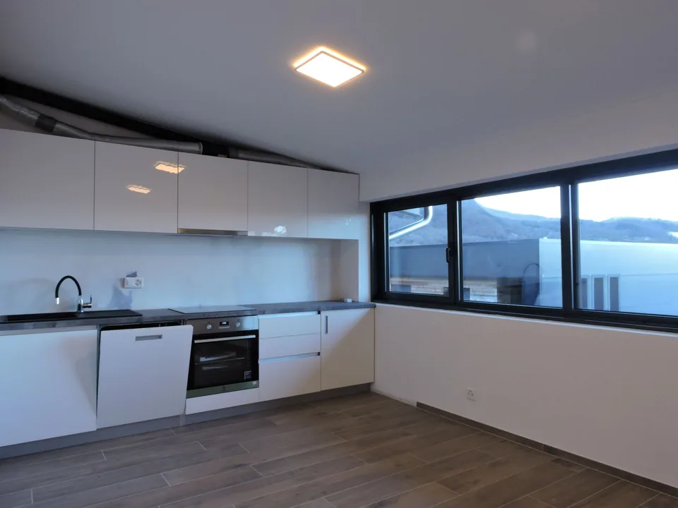 ZU VERMIETEN - 25 m² BERUFLICHER RAUM Ideal für selbständige Tätigkeit