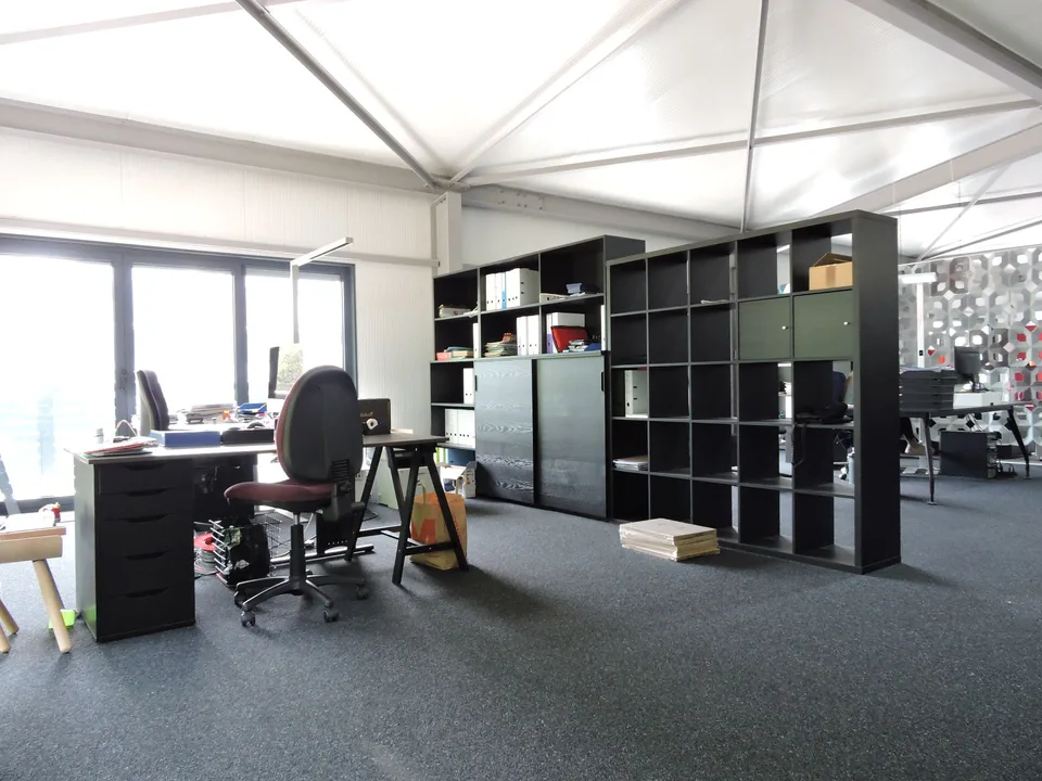 Büro mit einer Fläche von 230 m2