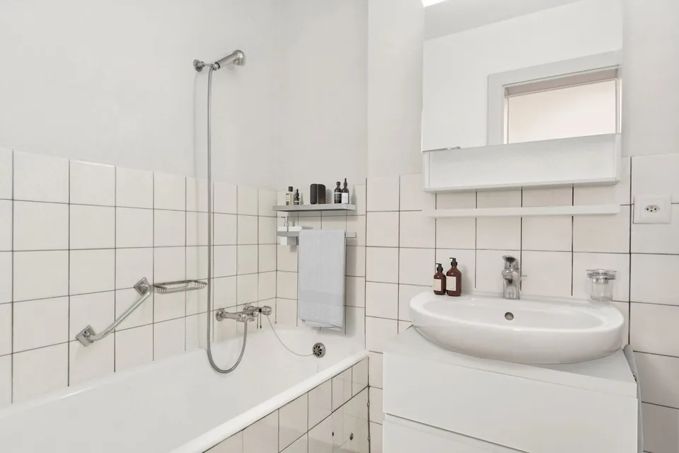 Spazioso appartamento di 4 locali con ampio balcone