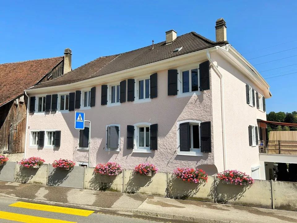 Couvert à véhicule à louer à Courfaivre