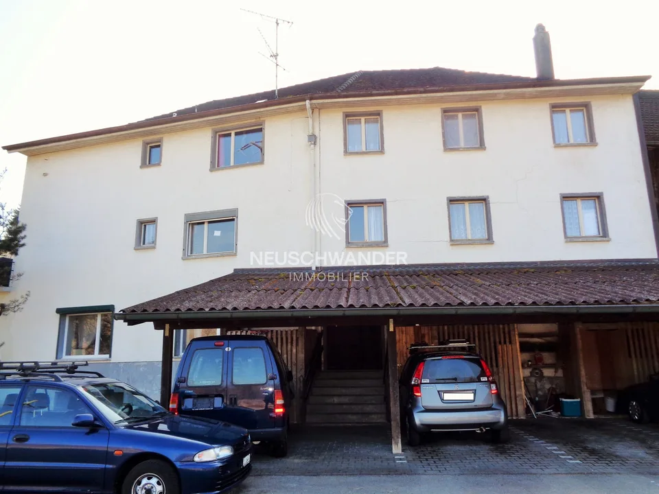Copertura per veicolo in affitto a Courfaivre