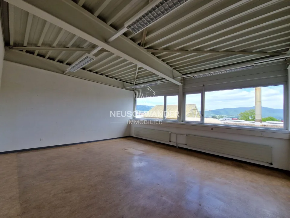 Große Verkaufsfläche von 324 m2 in Delémont zu vermieten – Foto 6 von 10