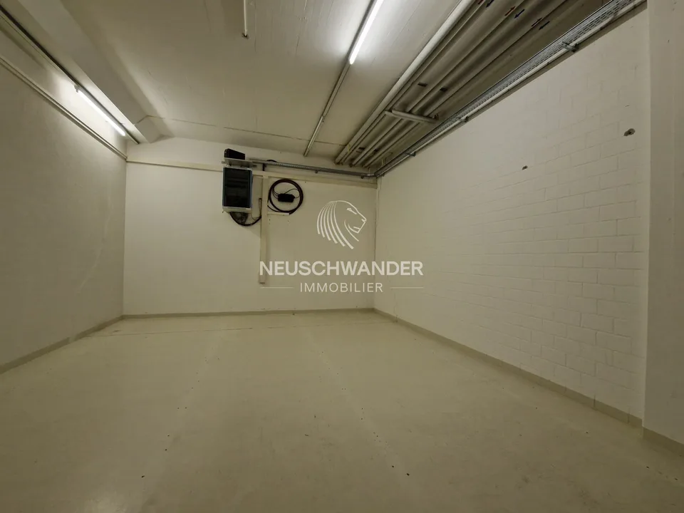 Große Verkaufsfläche von 324 m2 in Delémont zu vermieten – Foto 9 von 10