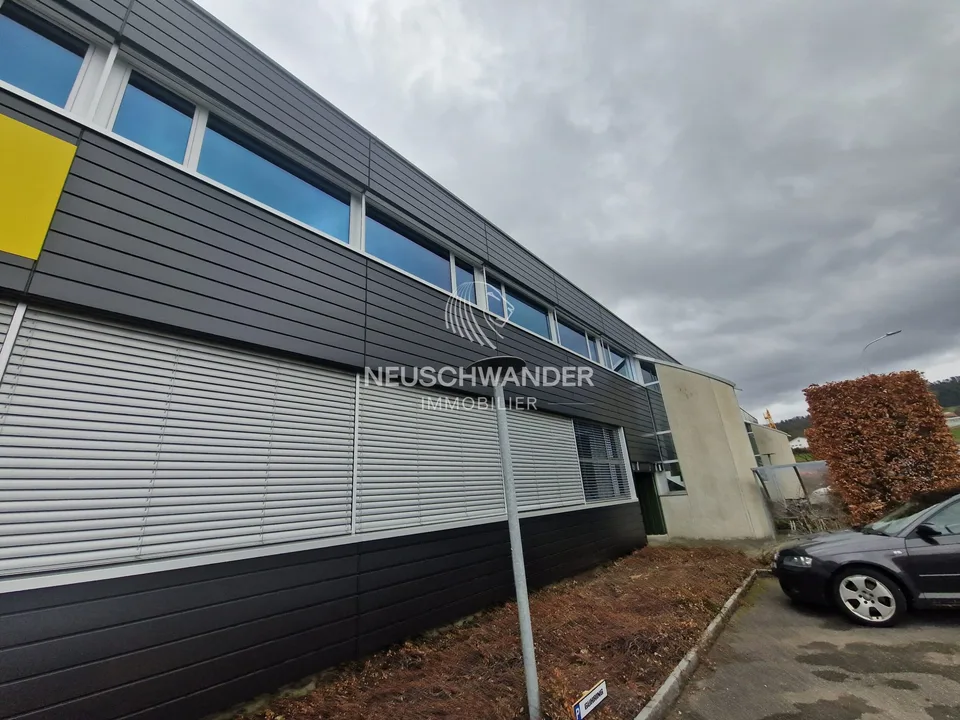 Große Verkaufsfläche von 324 m2 in Delémont zu vermieten – Foto 10 von 10